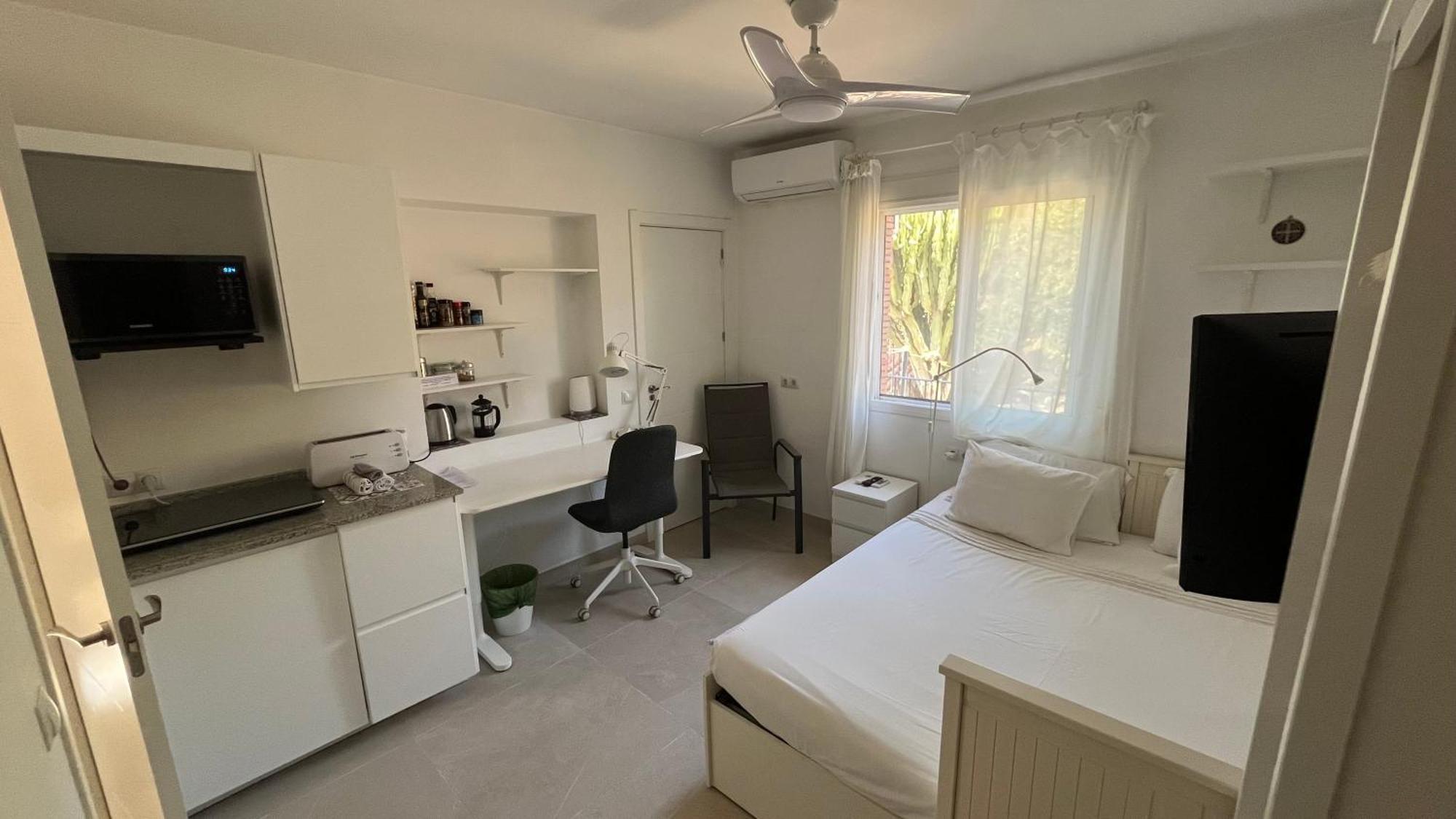 Studio Views Apartment, Cortijo Fruitful Hills Málaga Extérieur photo